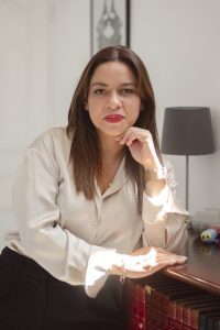 Dra. Andrea Centeno