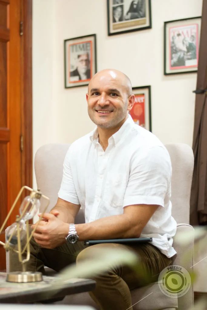 Dr. Carlos Bonilla - Psicólogo en Curridabat