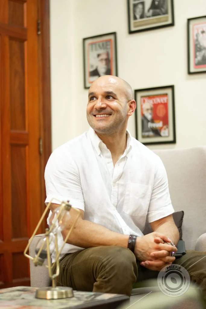 Dr. Carlos Bonilla - Psicoanalista en Costa Rica
