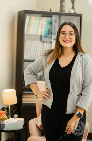 Dra. Ayleen Cascante - Psicoterapeuta en Alajuela