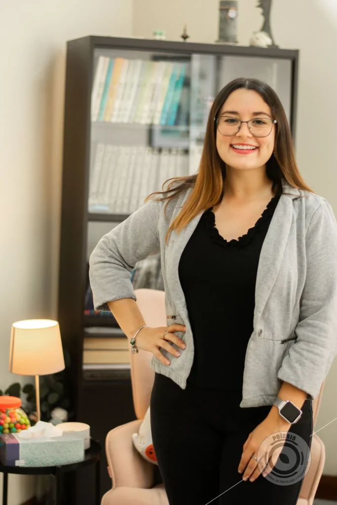 Dra. Ayleen Cascante - Psicoterapeuta en Alajuela