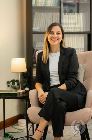 Dra. María José Obando - Psicóloga en Pinares