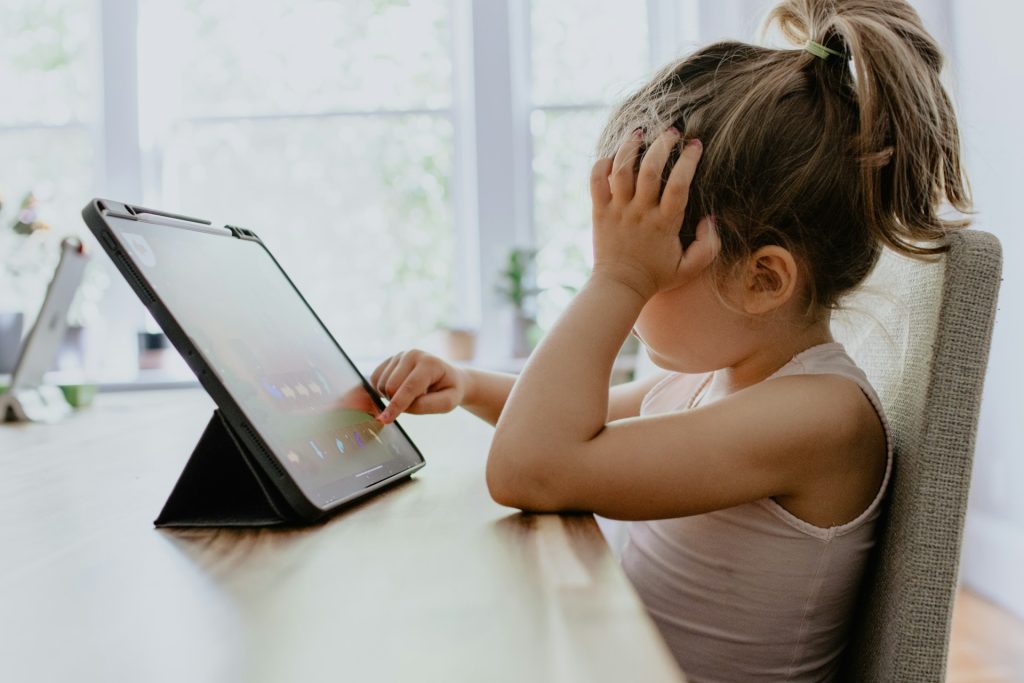 Adicción a las pantallas en niños